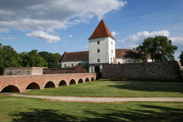 Hrad v Sárváru Hrad v Sárváru